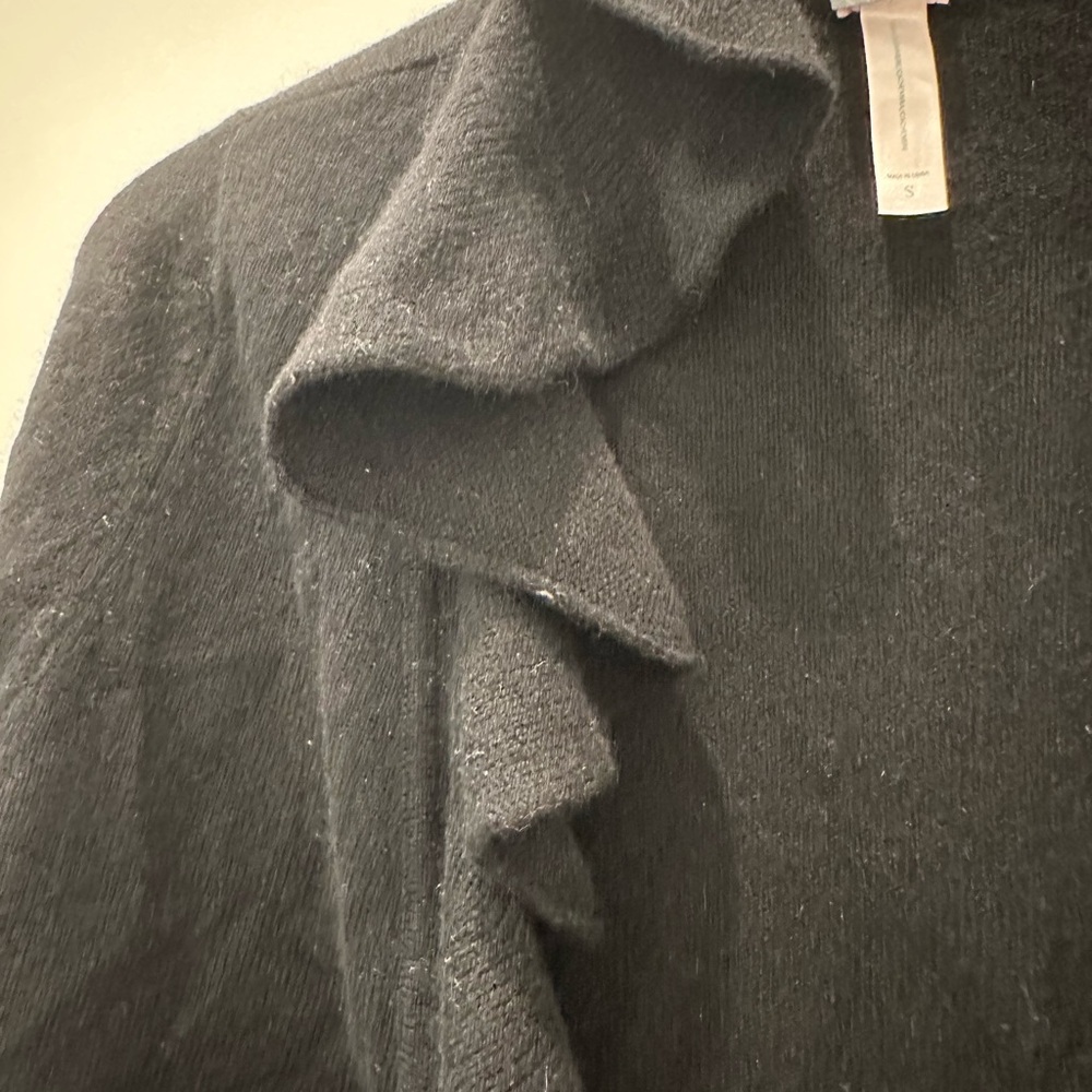 Aqua by Bloomingdale’s 100% Cashmere Black Ruffled Women's Sweater, S - Picture 3 of 4